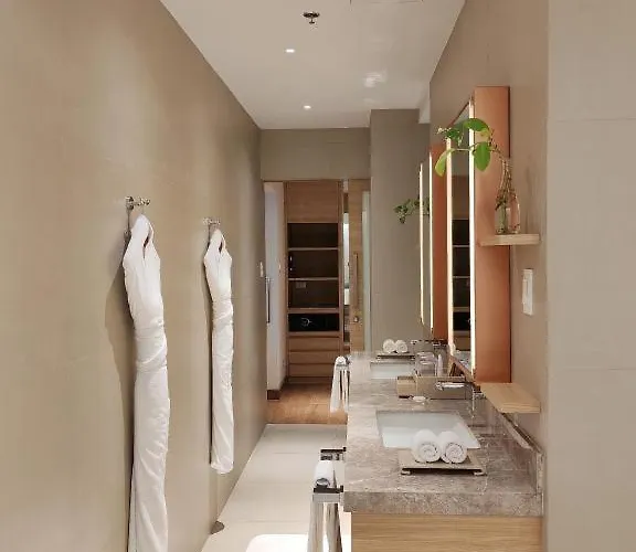 Brittany Bgc Hotel Manila
